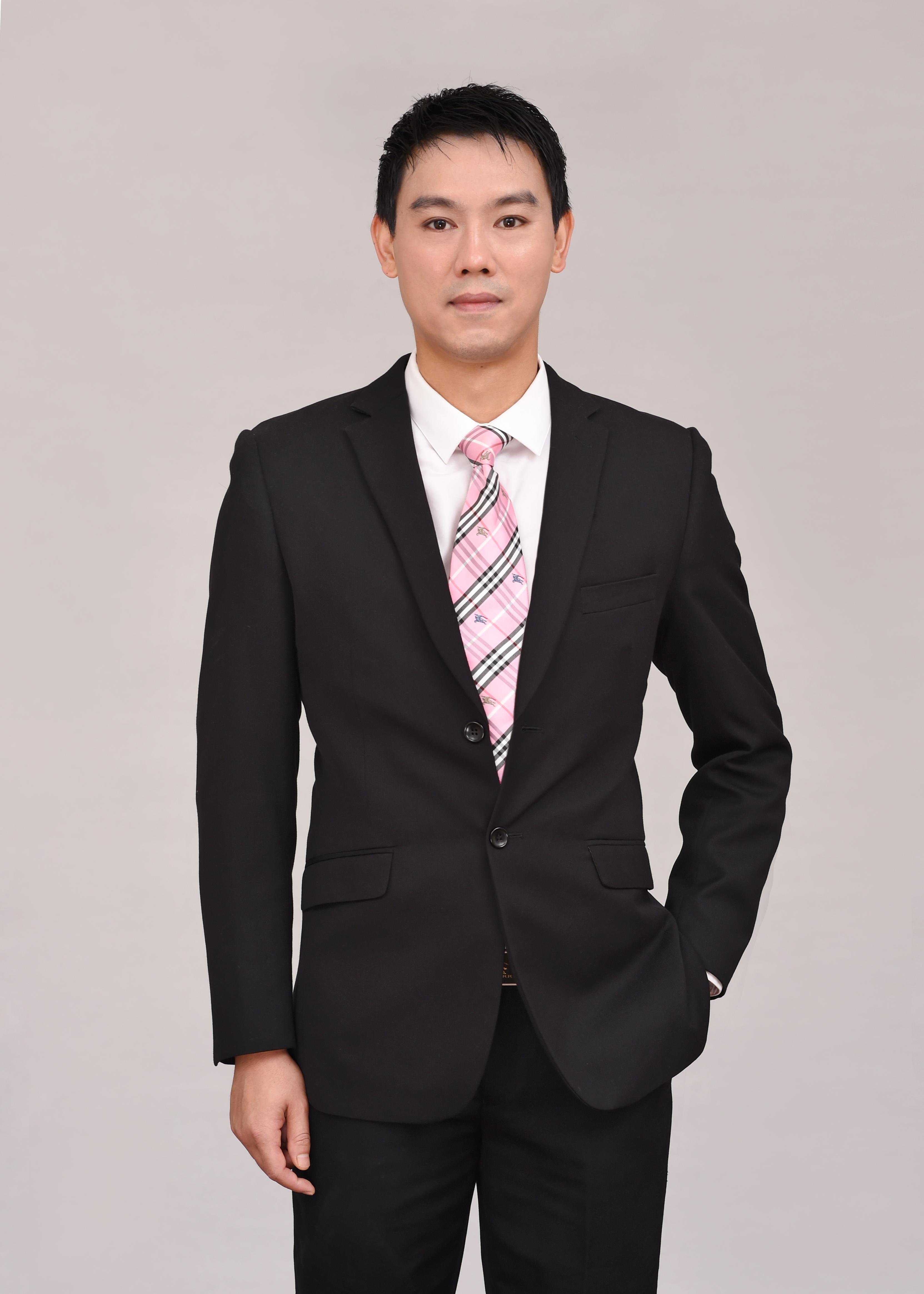 王梓轩 视觉与舞美负责人